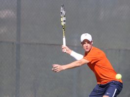 Men’s Tennis Survives on the Road against Kentucky, Wins 4-3
