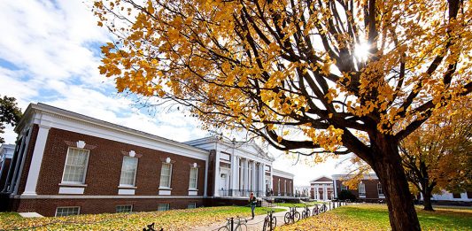 McIntire Welcomes Second Global Commerce Class